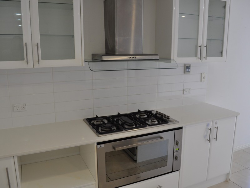 3 Dartmouth Close, Clinton QLD 4680