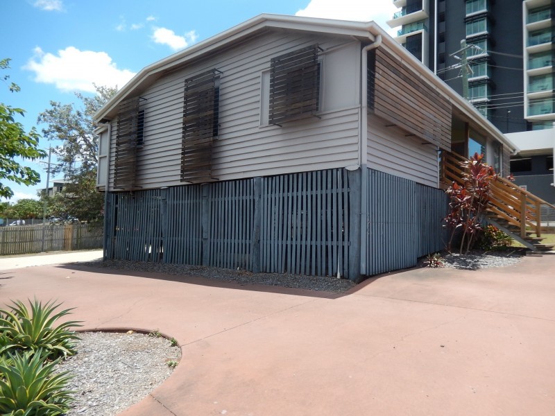 38 ROSEBERRY STREET, Gladstone QLD 4680