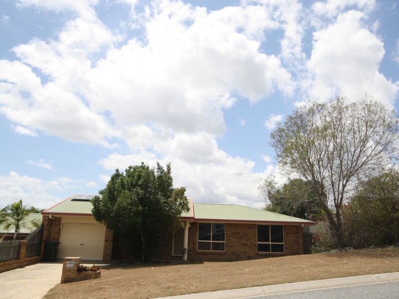 1 Fairbairn Place, Clinton QLD 4680