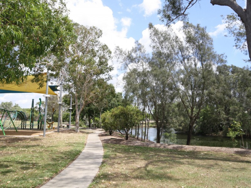 1 Fairbairn Place, Clinton QLD 4680