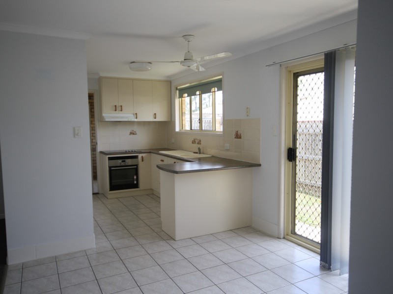 1 Fairbairn Place, Clinton QLD 4680