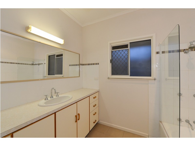 32-34 Auckland Street, Gladstone QLD 4680