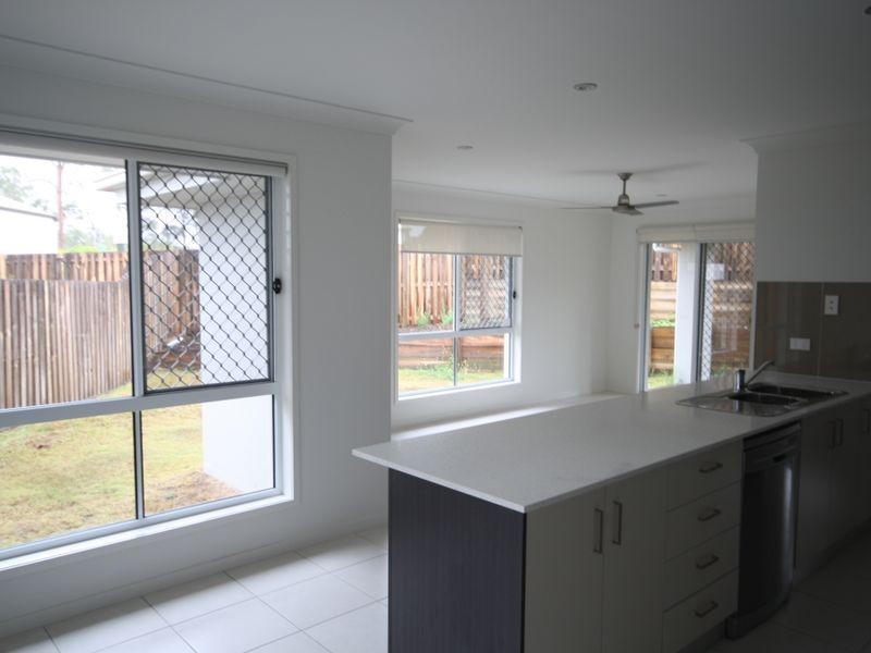 Unit 2/15 Keeling Court, New Auckland QLD 4680