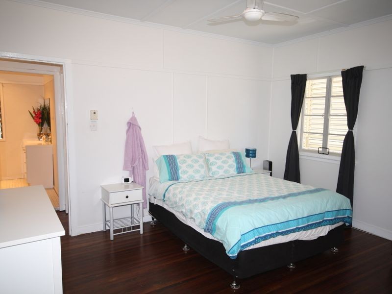 17 Friend Street, Barney Point QLD 4680