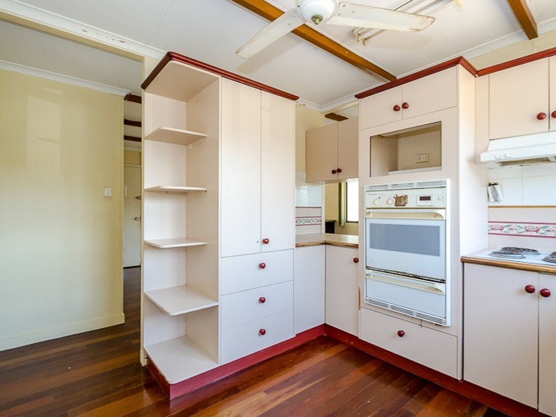 94 Elizabeth Street, South Gladstone QLD 4680