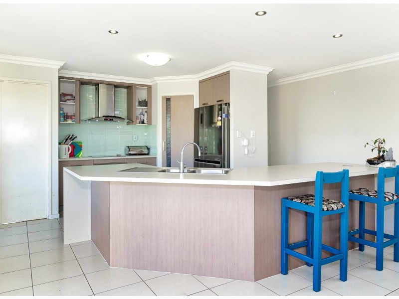 4 Gumnut Place, Kirkwood QLD 4680