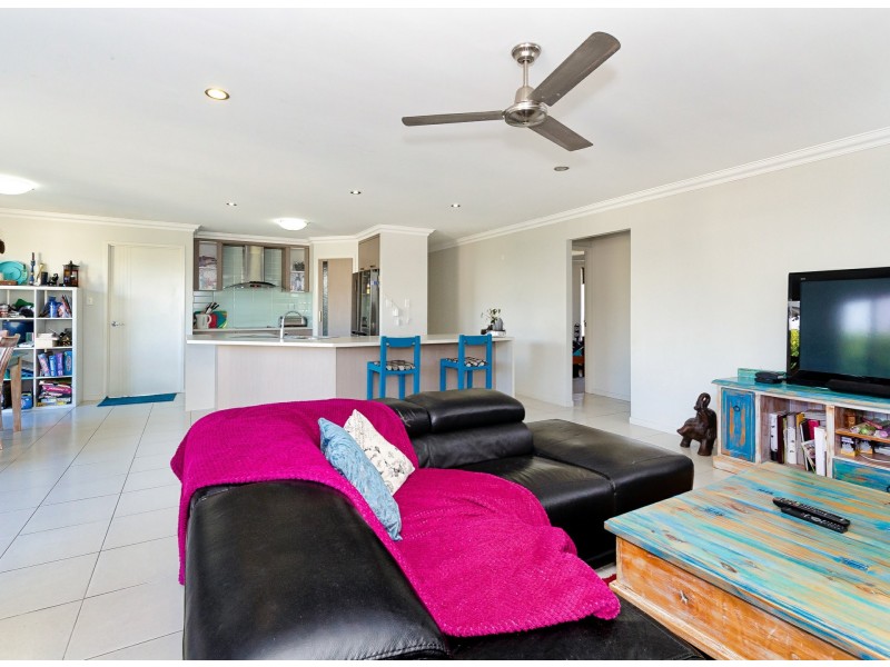 4 Gumnut Place, Kirkwood QLD 4680