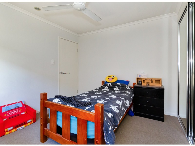 4 Gumnut Place, Kirkwood QLD 4680