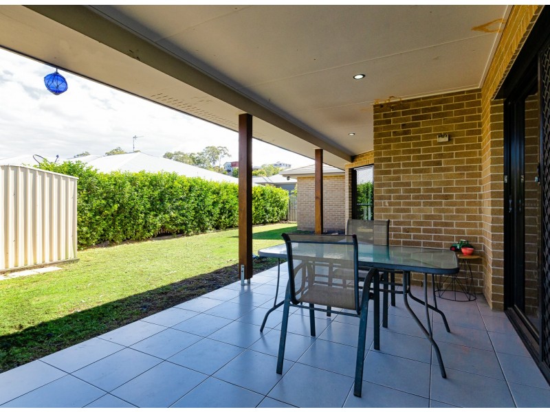 4 Gumnut Place, Kirkwood QLD 4680