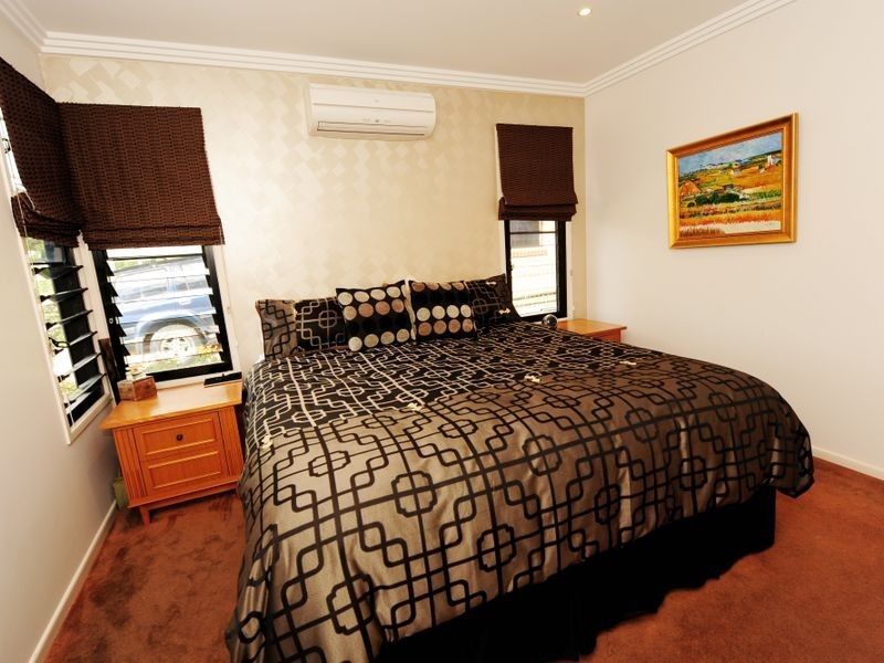 235 Oaka Street, South Gladstone QLD 4680