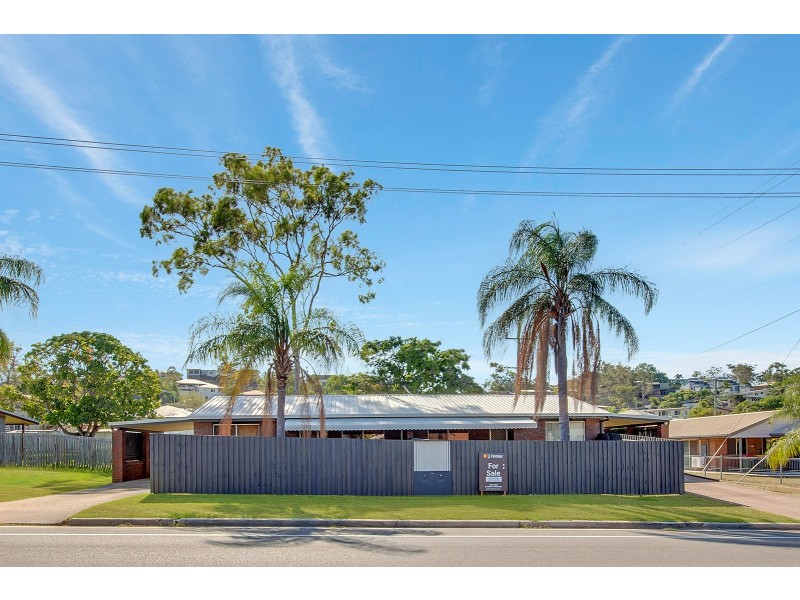 Unit 1&2/38 Beak Street, New Auckland QLD 4680