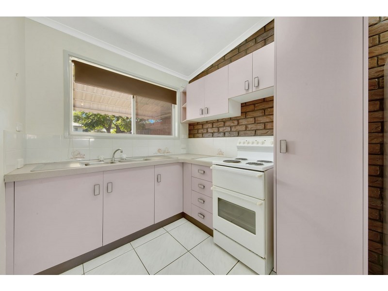 Unit 1&2/38 Beak Street, New Auckland QLD 4680