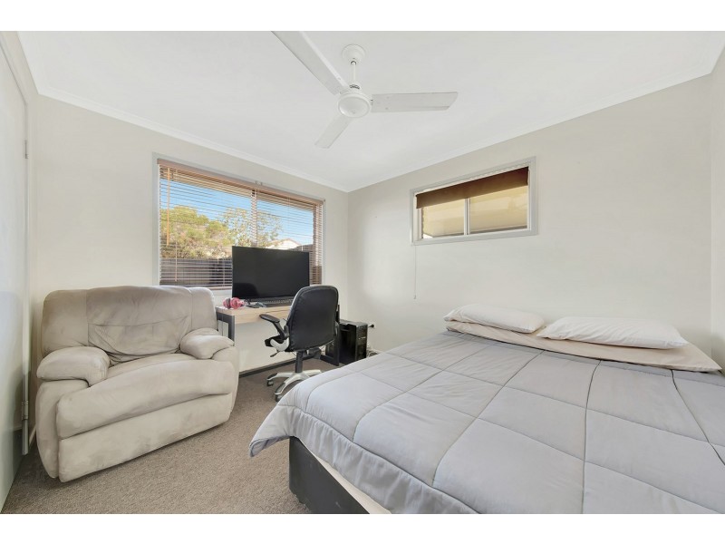 Unit 1&2/38 Beak Street, New Auckland QLD 4680