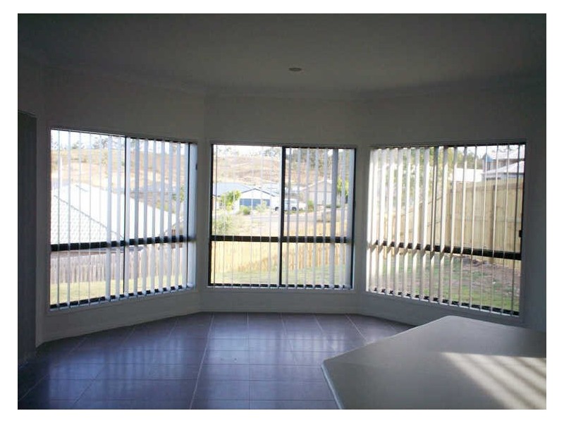 125 Emmadale Drive, New Auckland QLD 4680