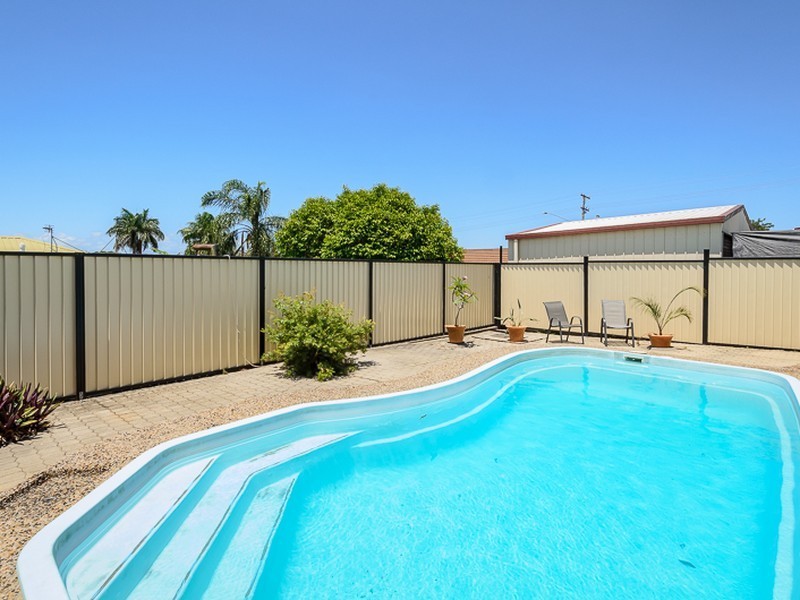 10 Saturn Crescent, Telina QLD 4680