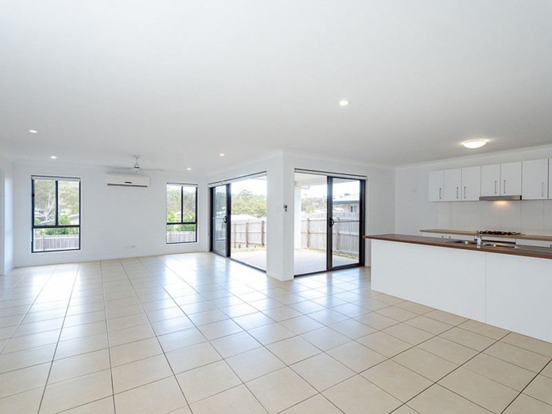 32 Bottlebrush Drive, Kirkwood QLD 4680