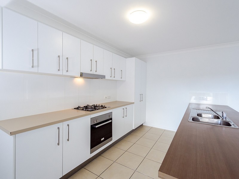 32 Bottlebrush Drive, Kirkwood QLD 4680