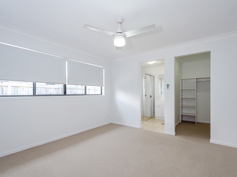 32 Bottlebrush Drive, Kirkwood QLD 4680