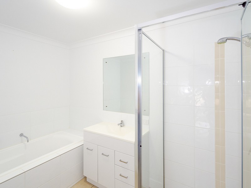 32 Bottlebrush Drive, Kirkwood QLD 4680