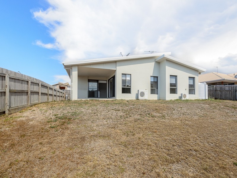 32 Bottlebrush Drive, Kirkwood QLD 4680