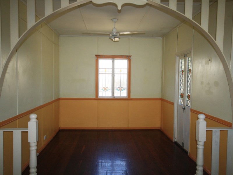 2 Hughes Street, South Gladstone QLD 4680