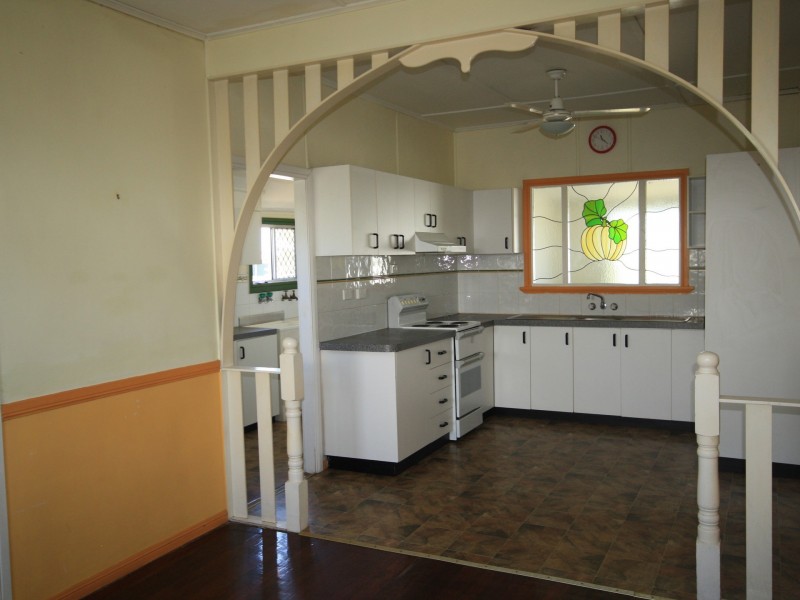 2 Hughes Street, South Gladstone QLD 4680