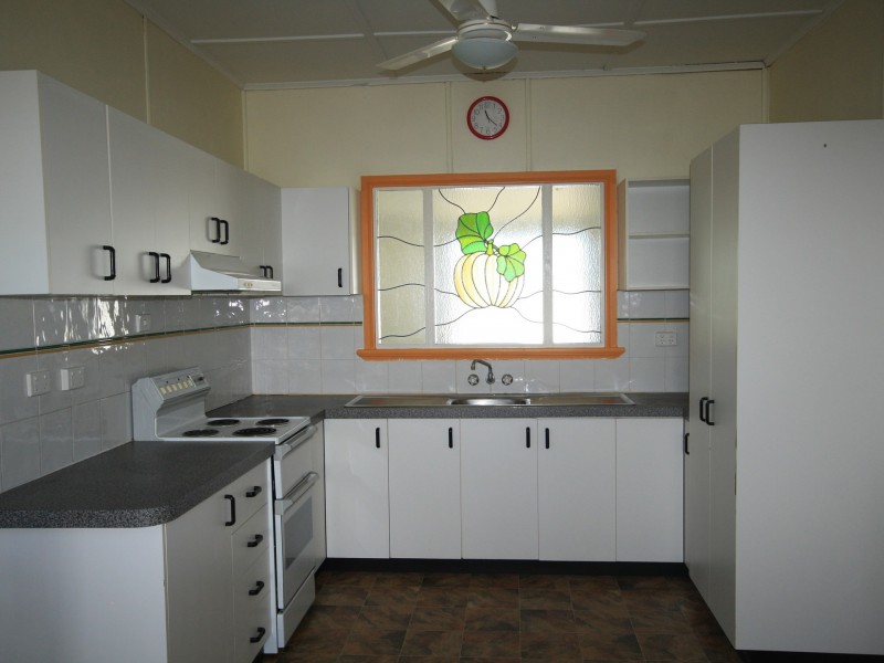 2 Hughes Street, South Gladstone QLD 4680