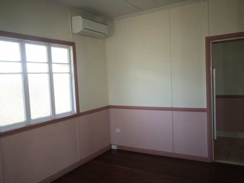 2 Hughes Street, South Gladstone QLD 4680