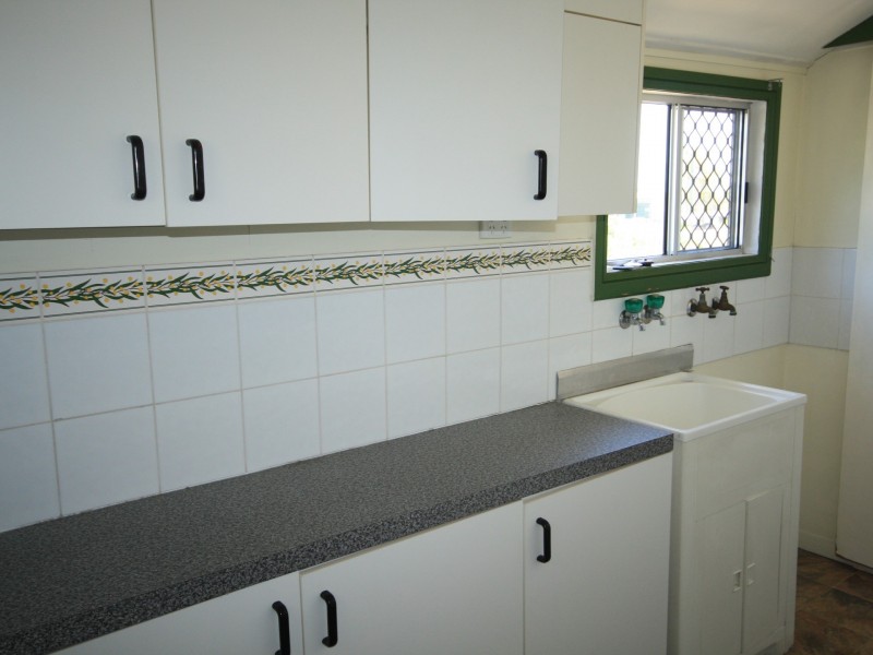 2 Hughes Street, South Gladstone QLD 4680
