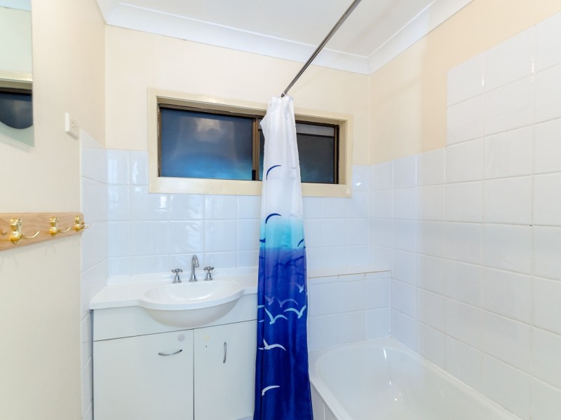 33 Emperor Street, Toolooa QLD 4680