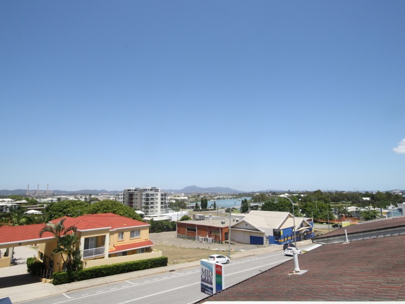 Unit 11/30 Goondoon Street, Gladstone QLD 4680