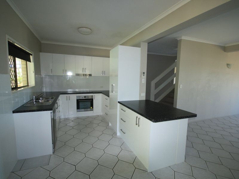 7 The Esplanade, Barney Point QLD 4680