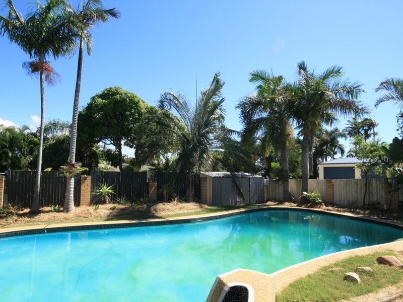 7 The Esplanade, Barney Point QLD 4680