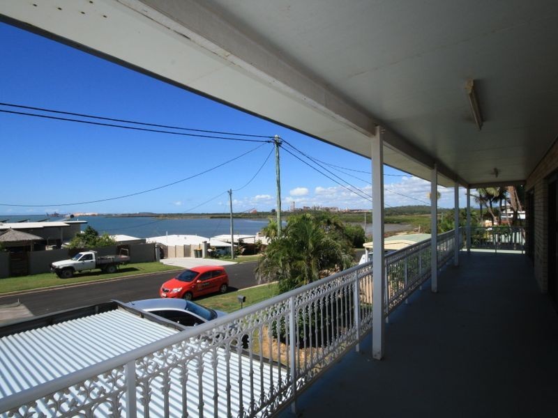 7 The Esplanade, Barney Point QLD 4680