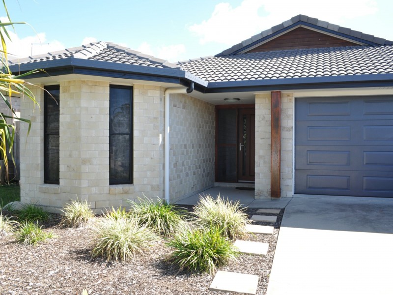 6 Bottlebrush Drive, Kirkwood QLD 4680