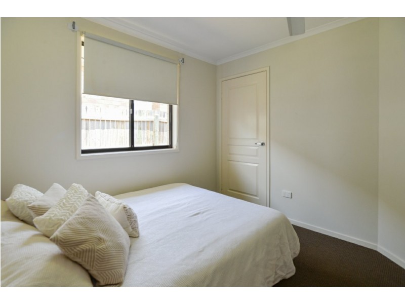 6 Bottlebrush Drive, Kirkwood QLD 4680