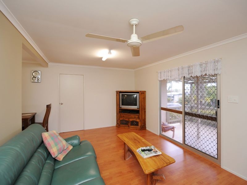 15 Hansen Crescent, Clinton QLD 4680