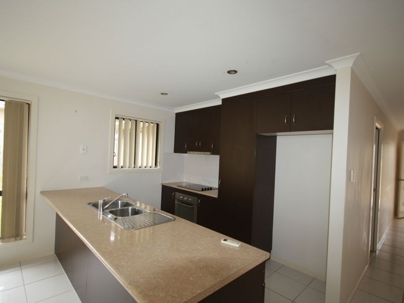 1 Lawson Court, Glen Eden QLD 4680