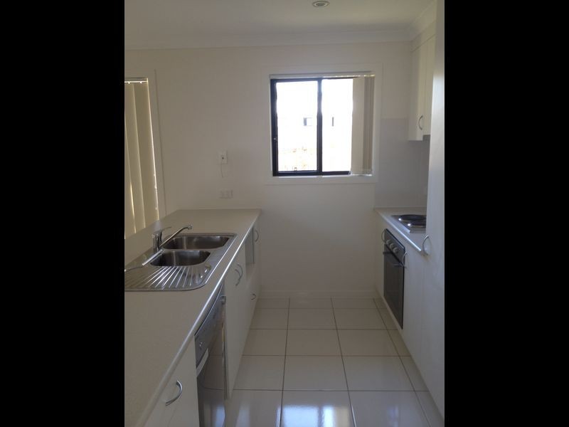 12 Giles Street, Glen Eden QLD 4680
