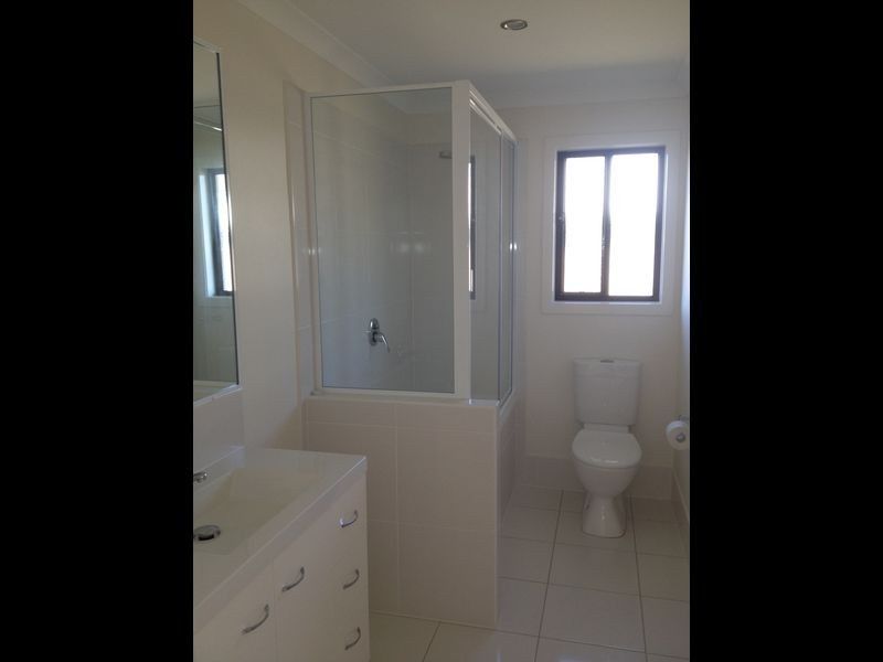 12 Giles Street, Glen Eden QLD 4680