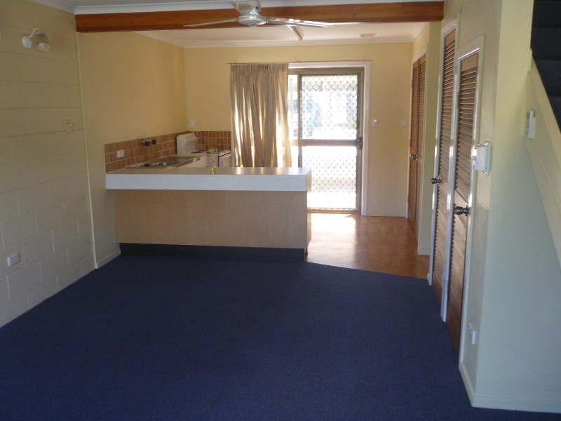 2/94 Off Lane, South Gladstone QLD 4680