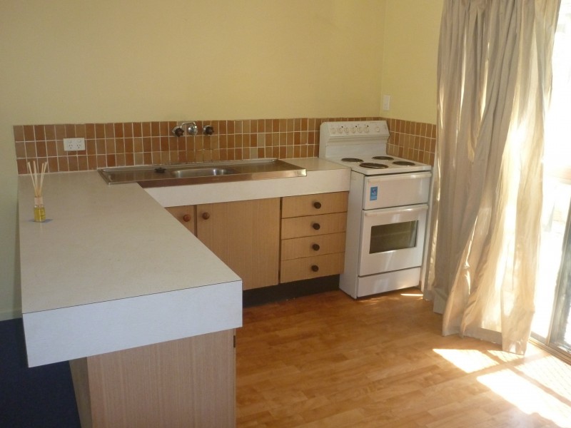 2/94 Off Lane, South Gladstone QLD 4680