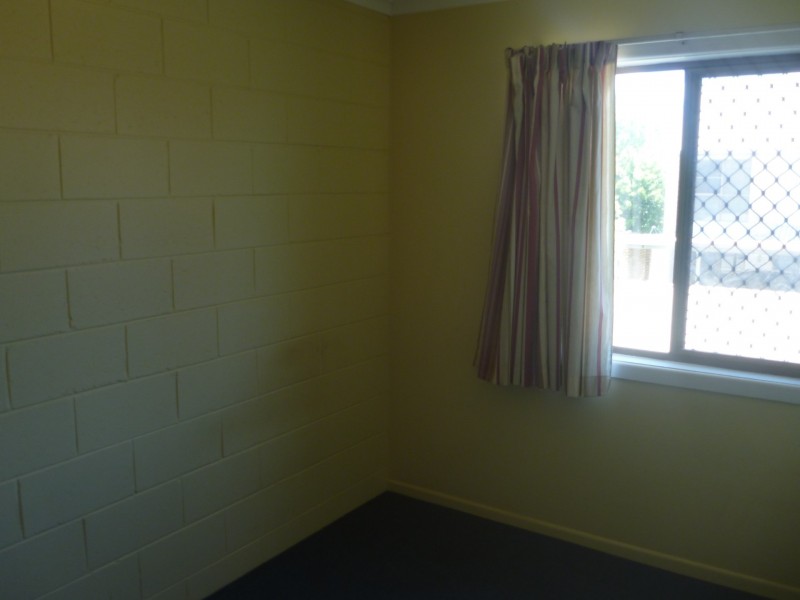 2/94 Off Lane, South Gladstone QLD 4680