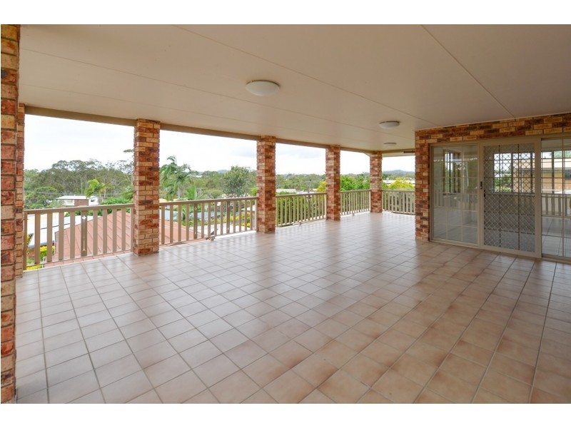 8 Mercedes Street, Clinton QLD 4680