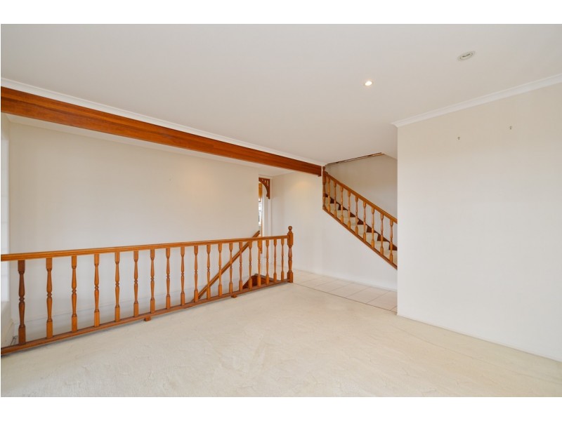 8 Mercedes Street, Clinton QLD 4680