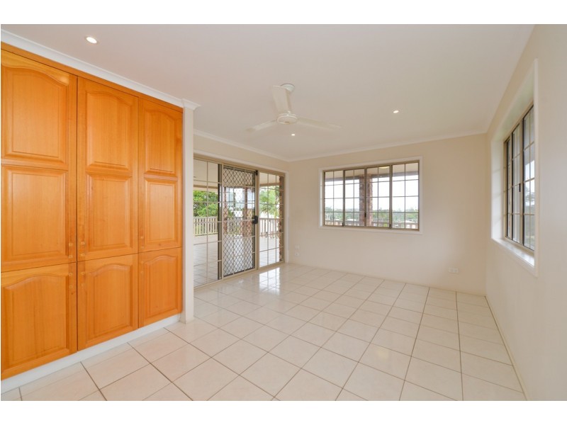 8 Mercedes Street, Clinton QLD 4680