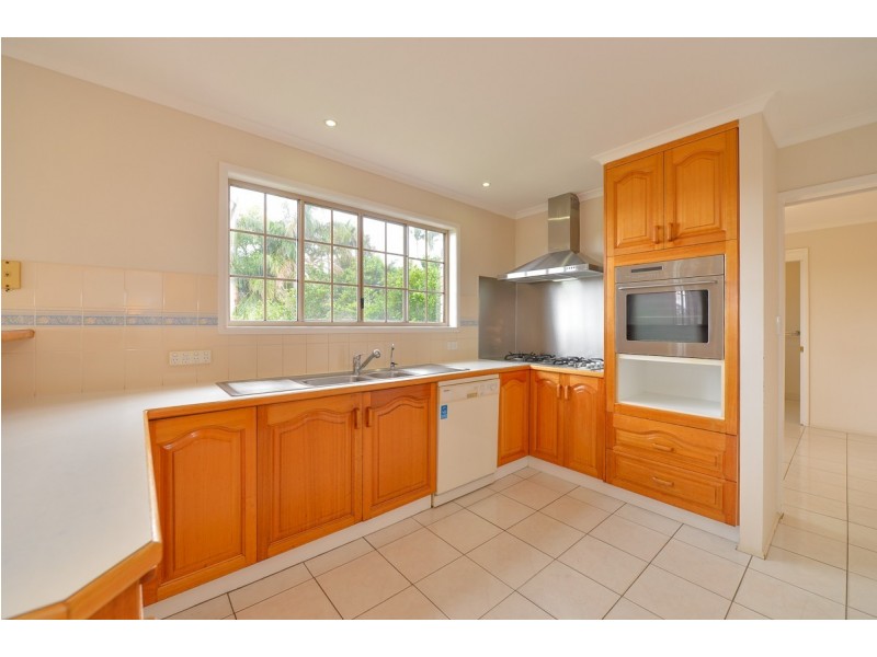 8 Mercedes Street, Clinton QLD 4680