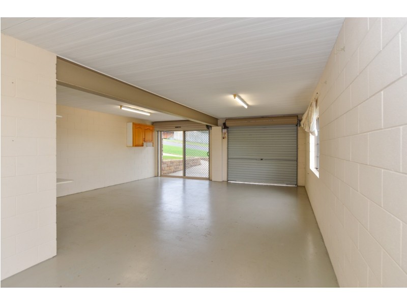 8 Mercedes Street, Clinton QLD 4680