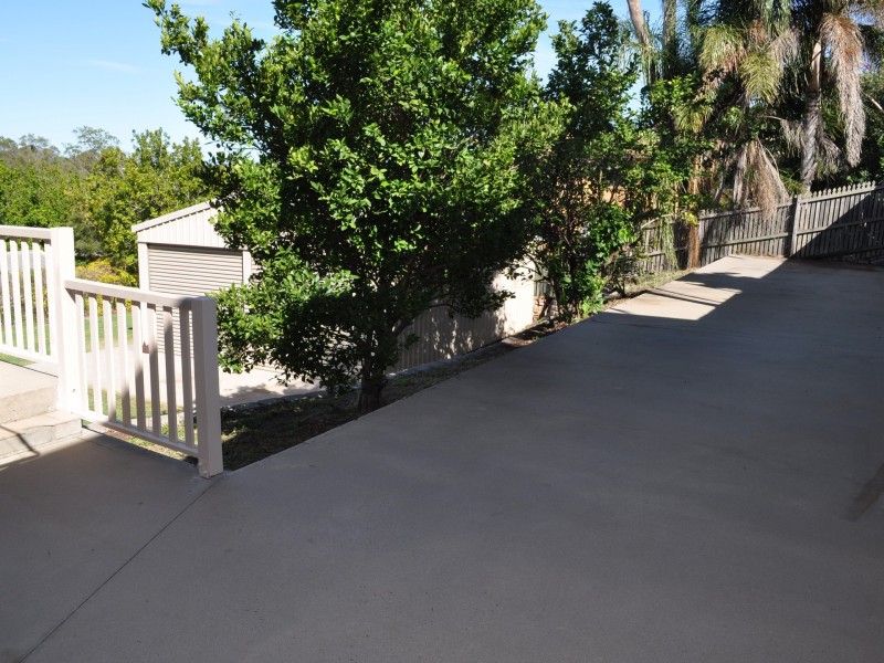 8 Mercedes Street, Clinton QLD 4680