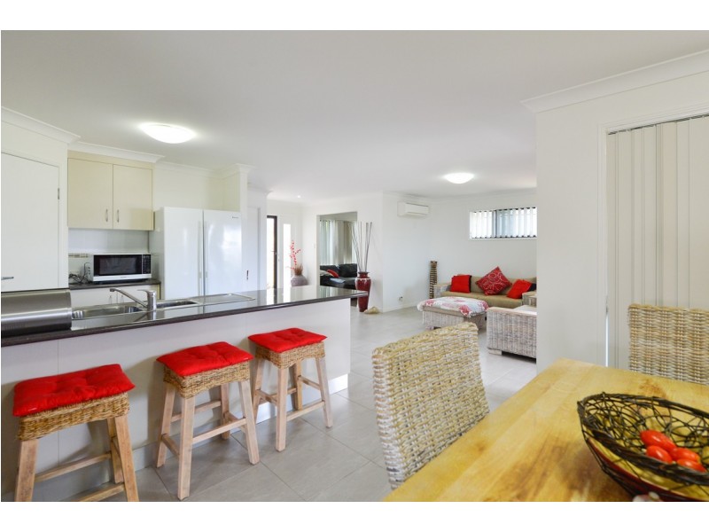 12 Sturt Court, Glen Eden QLD 4680